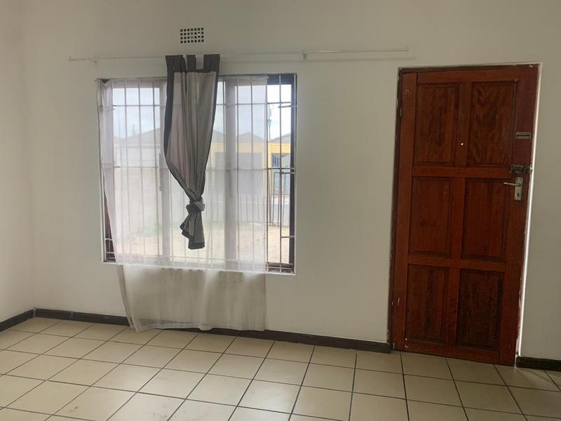2 Bedroom Property for Sale in Delft Western Cape